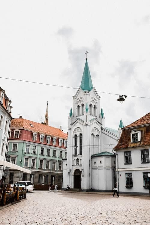 Châteaux, plages et parcs nationaux de la Lettonie